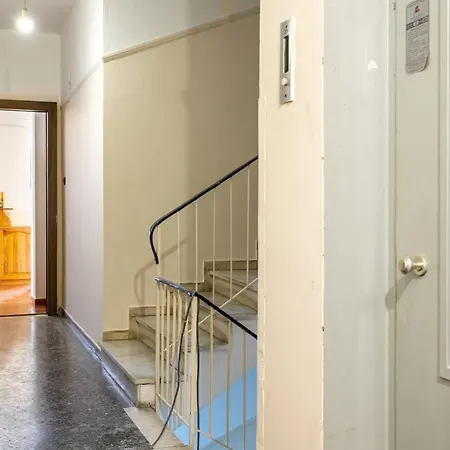 بيت للعطل Charming Seaside Retreat In The Heart Of *