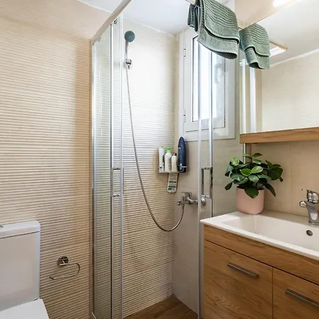 بيت للعطل Charming Seaside Retreat In The Heart Of